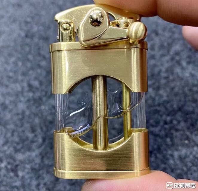 大容量透明仓摇臂煤油打火机