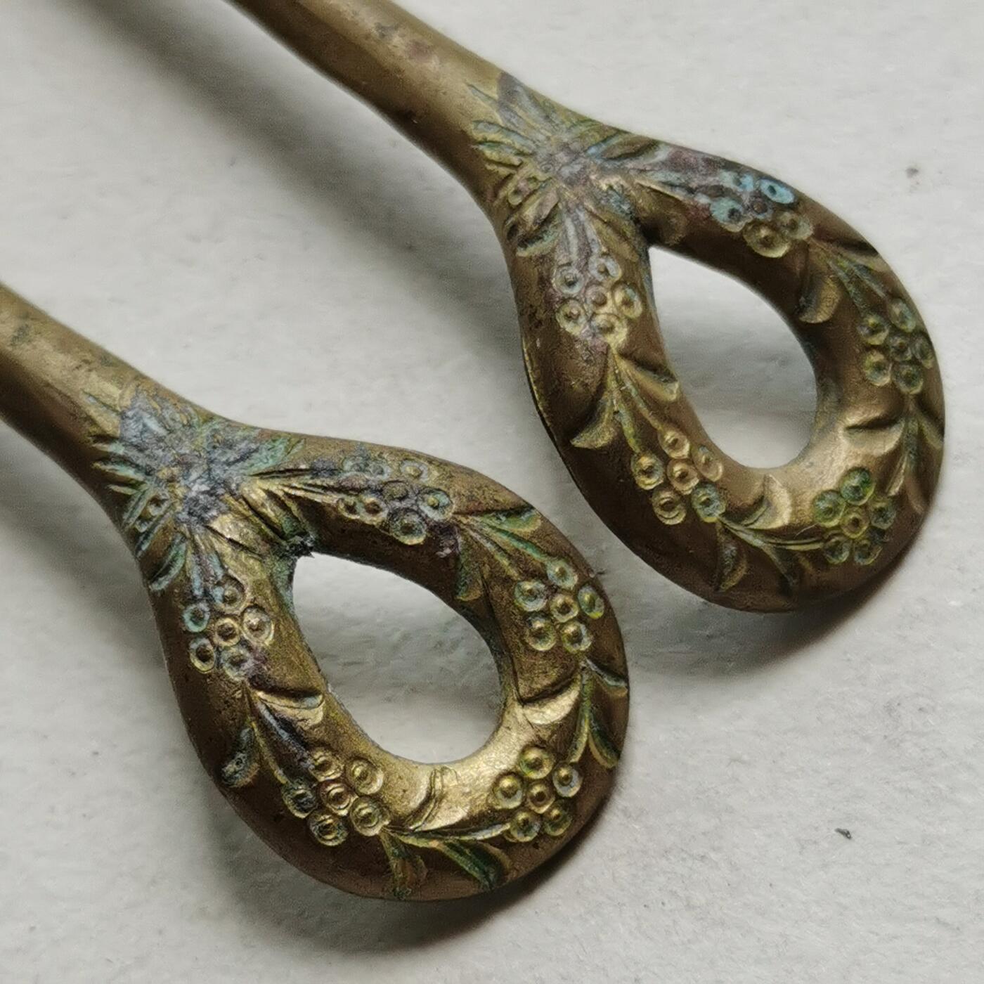 新年特惠专场 清末民国铜鎏金花纹发簪一对