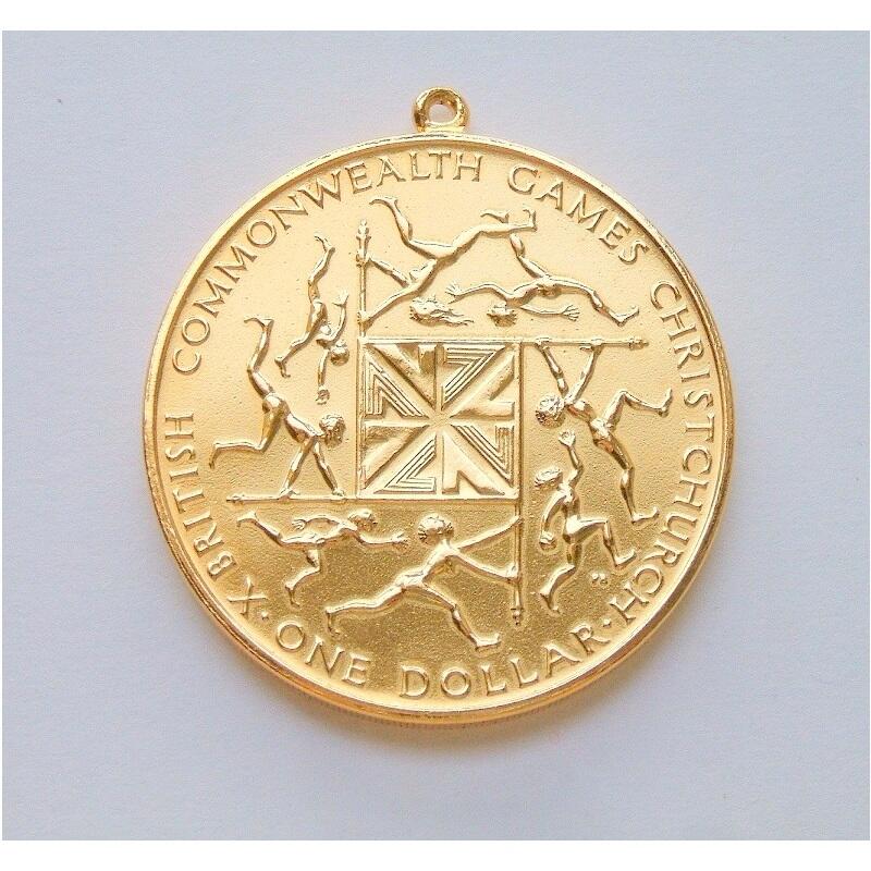 纯手工 新西兰1974年 伊丽莎白英联运动会 镀金高浮雕精制币章吊坠 40MM