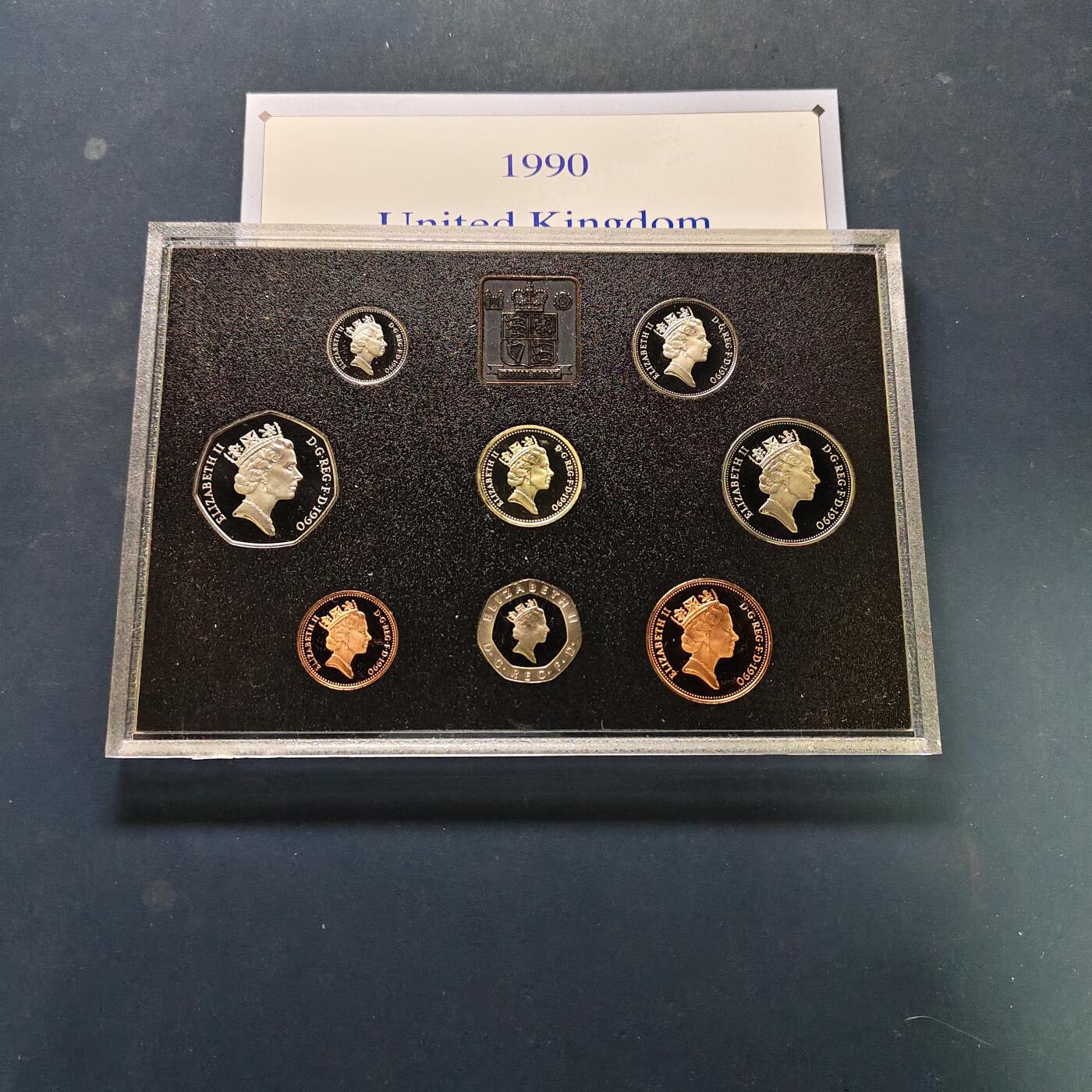 【全场包邮】纯粹捡漏拍507场-持续更新中 英国1990年官方盒装精制套币-带证书-含1镑四邦国花系列威尔士葱韭+5便士大小版交接