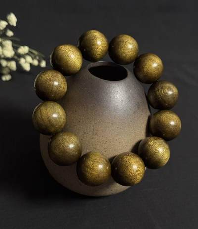零元拍：金丝楠祖母绿手串，2.0。金丝满满，满手留香 - 零元拍：金丝楠祖母绿手串，2.0。金丝满满，满手留香