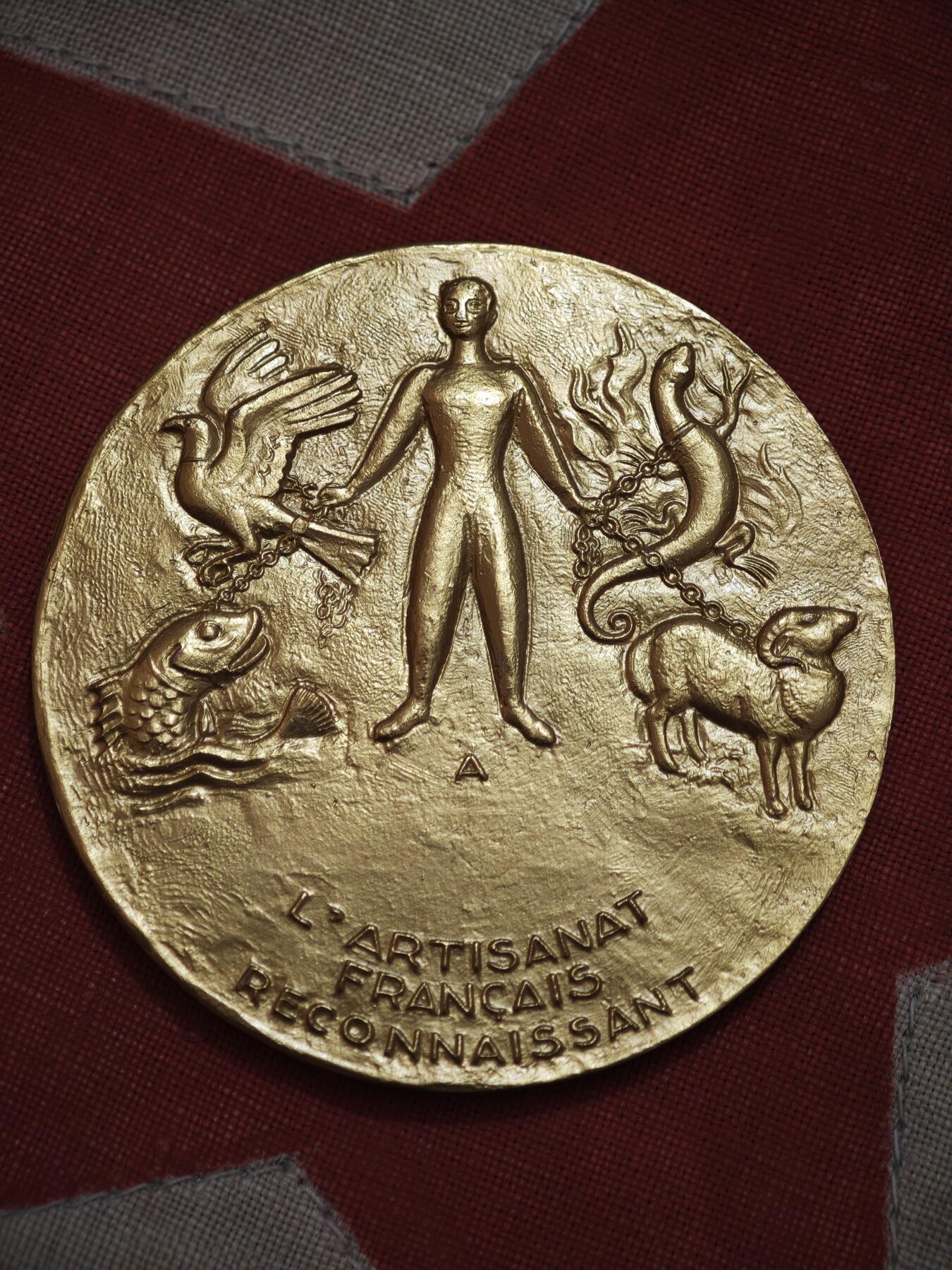 橙子收藏第四期 法国手工业行会纪念青铜镀金大铜章（Georges Guiraud作品）