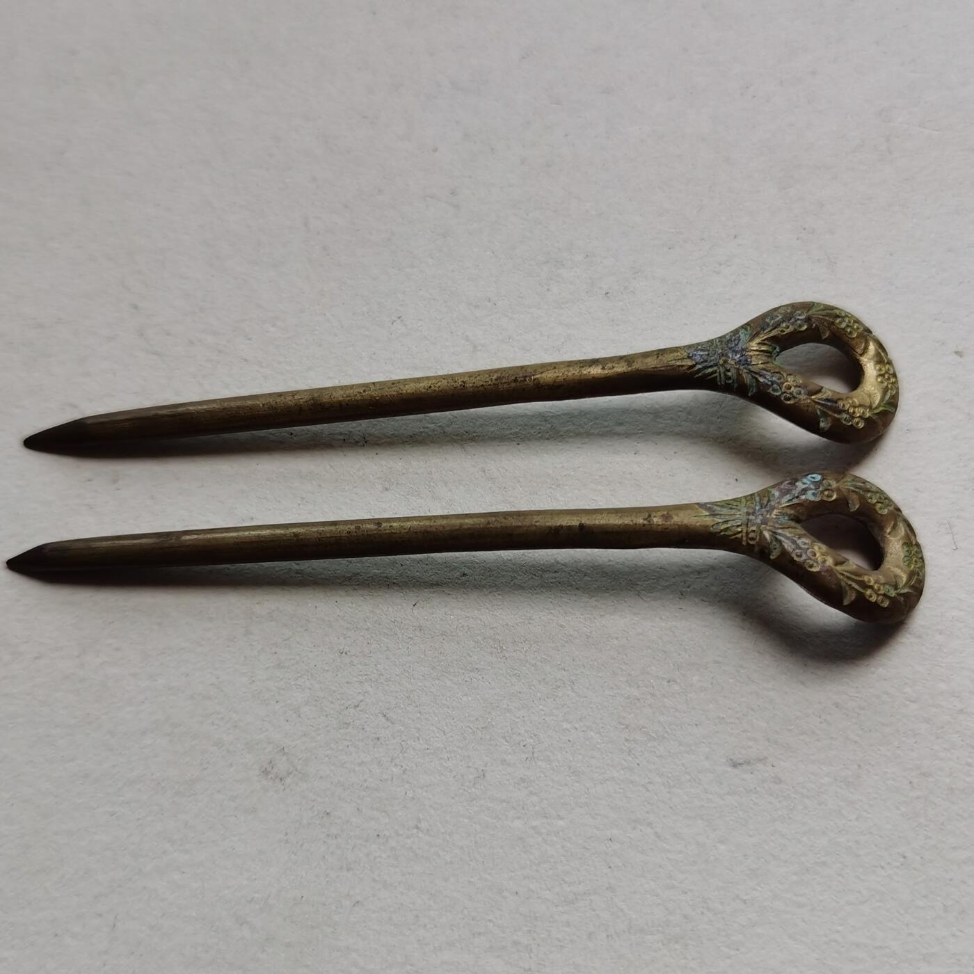 新年特惠专场 清末民国铜鎏金花纹发簪一对