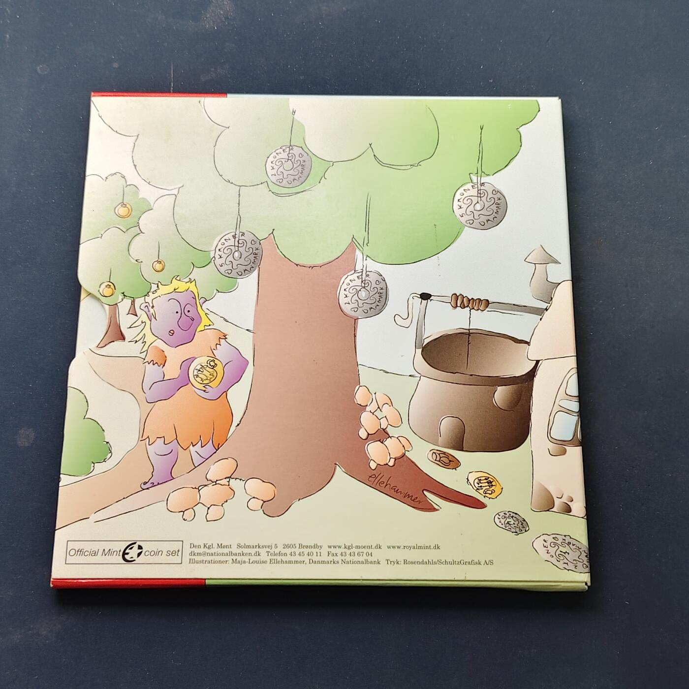 【全场包邮】纯粹捡漏拍506场-持续更新中 丹麦2011年新生诞生官方卡册装童趣套币-含童趣纪念章