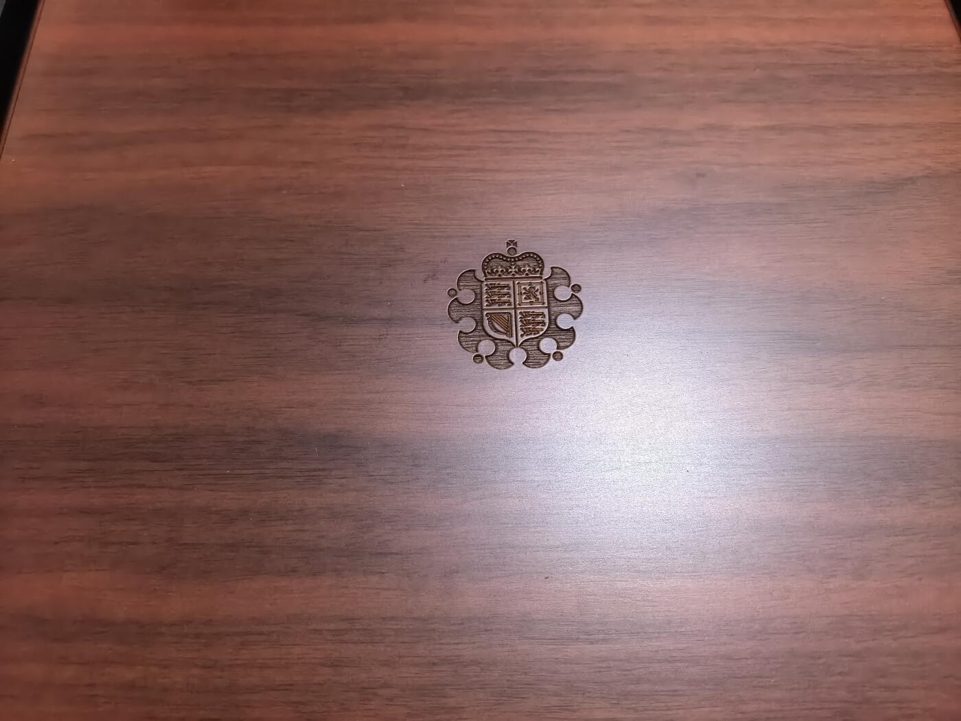 长老汇马年精选第五场拍卖 2018英国14枚精制币豪华套装，盒证全，实木盒，5000套