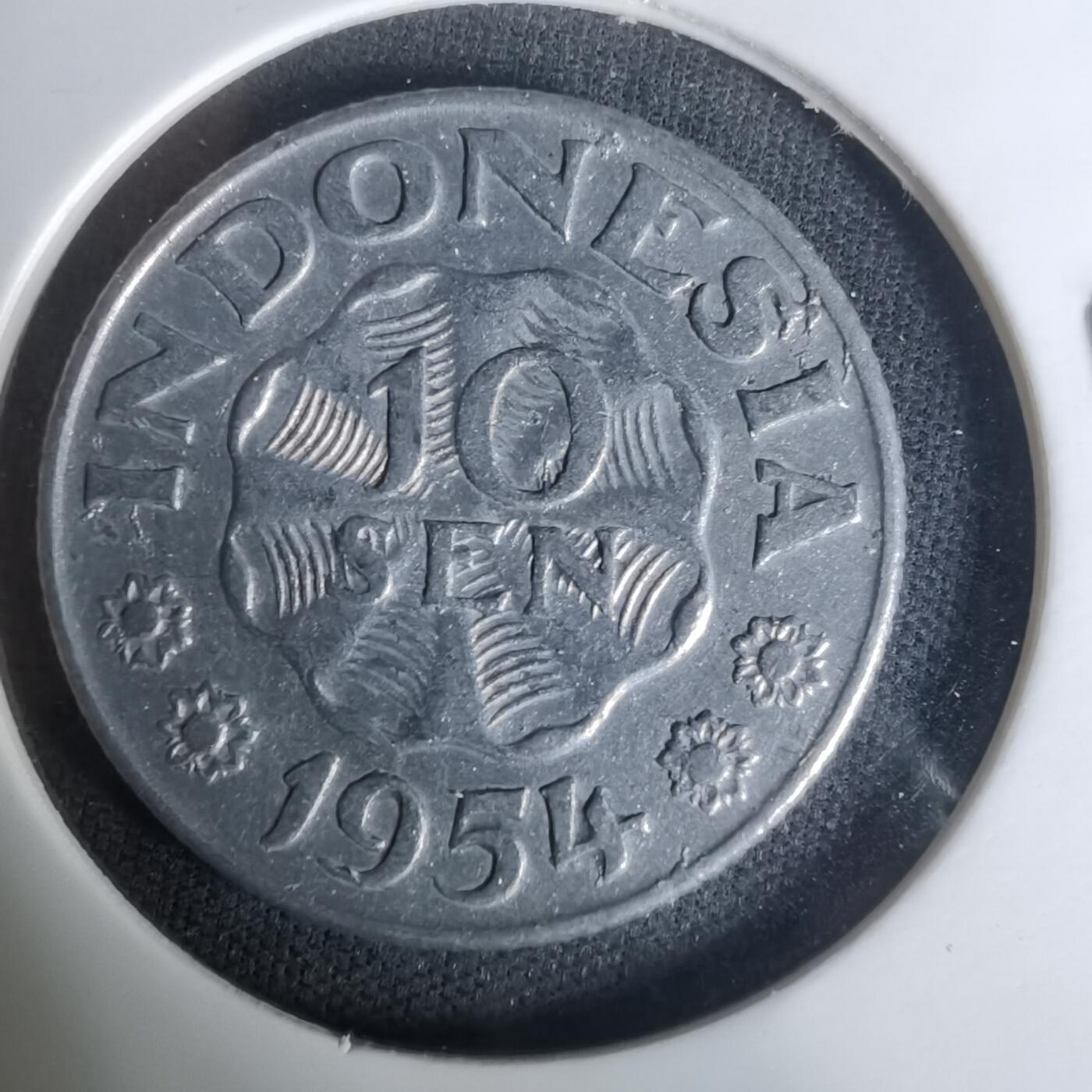 沼泽如烟--第1004场 印度尼西亚1954年十分