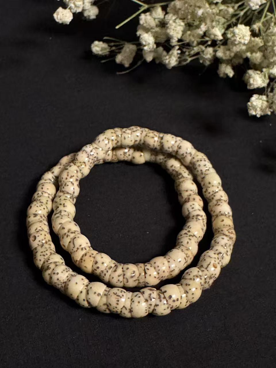 零元拍：小鼻噶超润超可爱原生态星月菩提 石玉小肠6MM