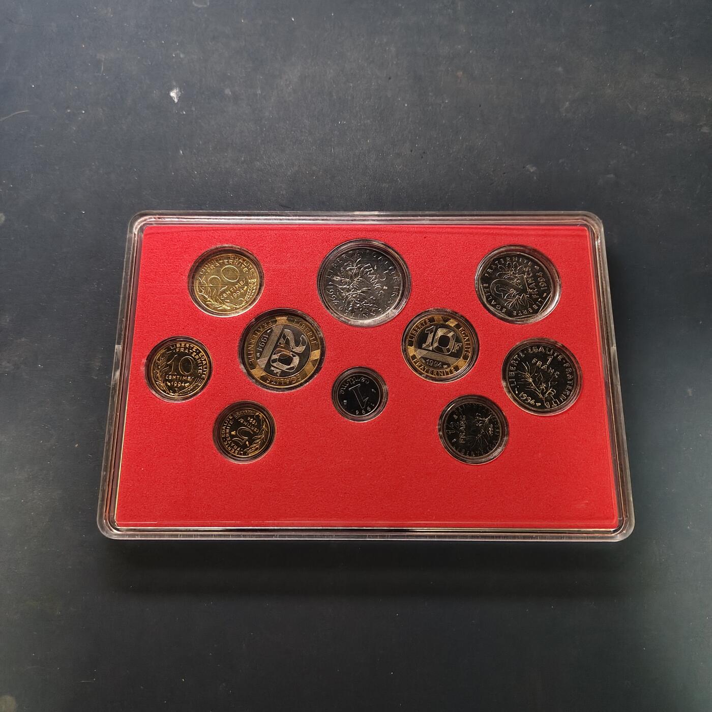 【全场包邮】纯粹捡漏拍506场-持续更新中 法国1994年官方FDC盒装套币