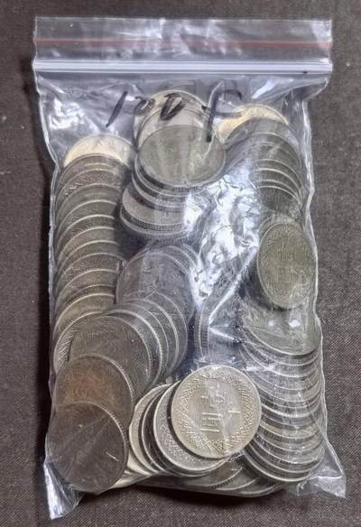 北京马甸外国币专卖第148期，外国币，中国早期纪念币专场，陆续上拍，欢迎关注 - 弯弯1元100枚，流通品