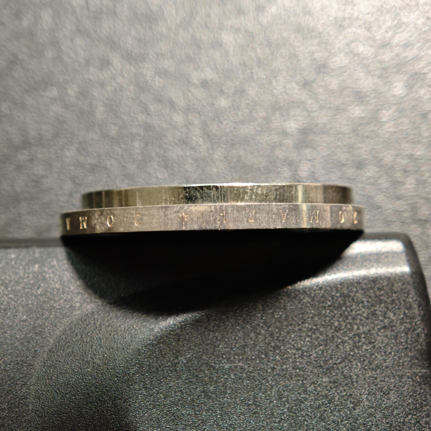 【德藏】世界币章拍卖第167期（拍品征集中~欢迎藏友联系） 2枚一组 1990年 东德柏林墙倒塌纪念章 直径约：28.8mm；重约：12.6g 及 1990年 东德两德统一20马克纪念银币