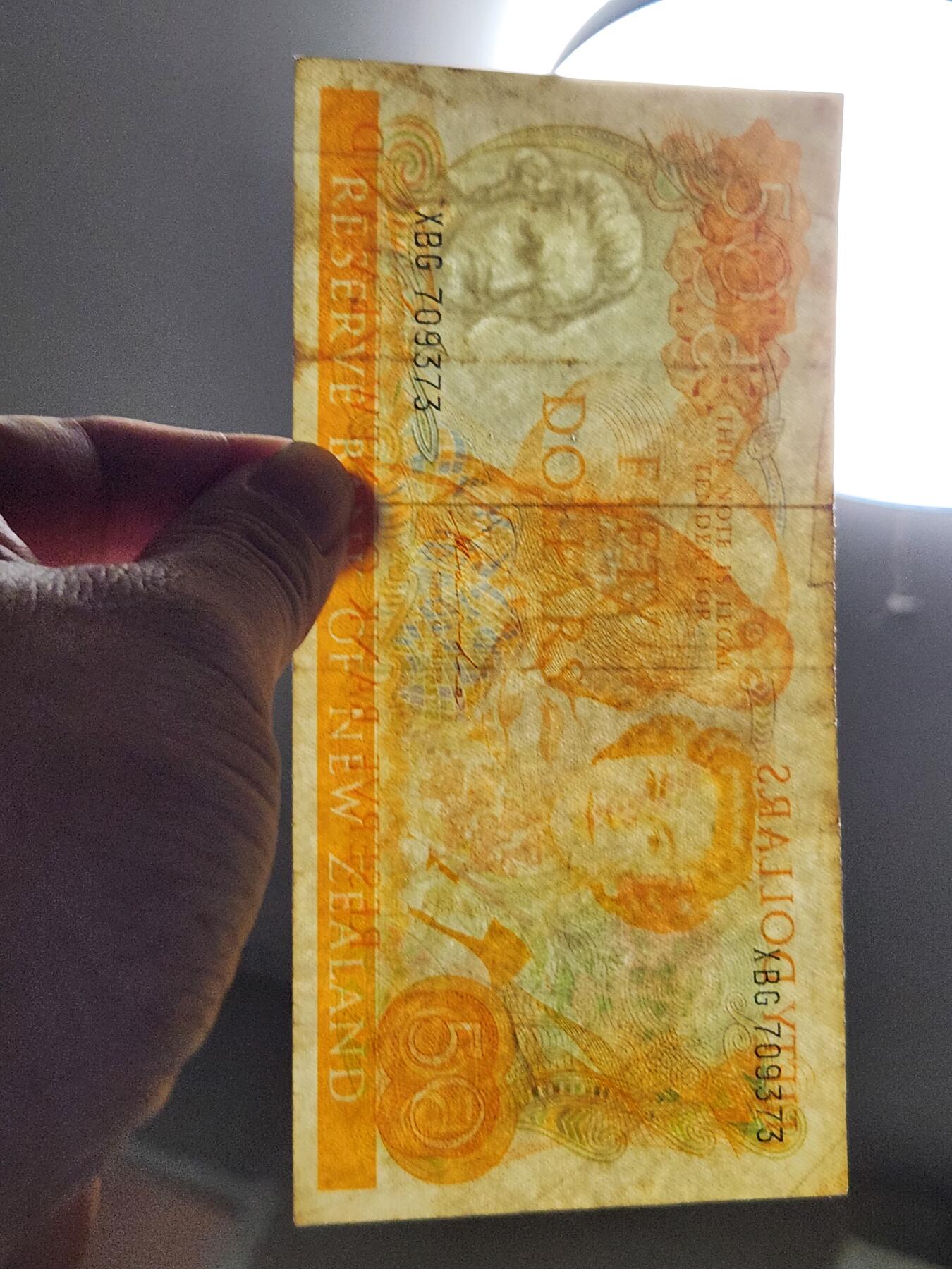 2月26号晚上8点 外国纸币自动截拍第31场 新西兰 1981年50元 首签名 原票