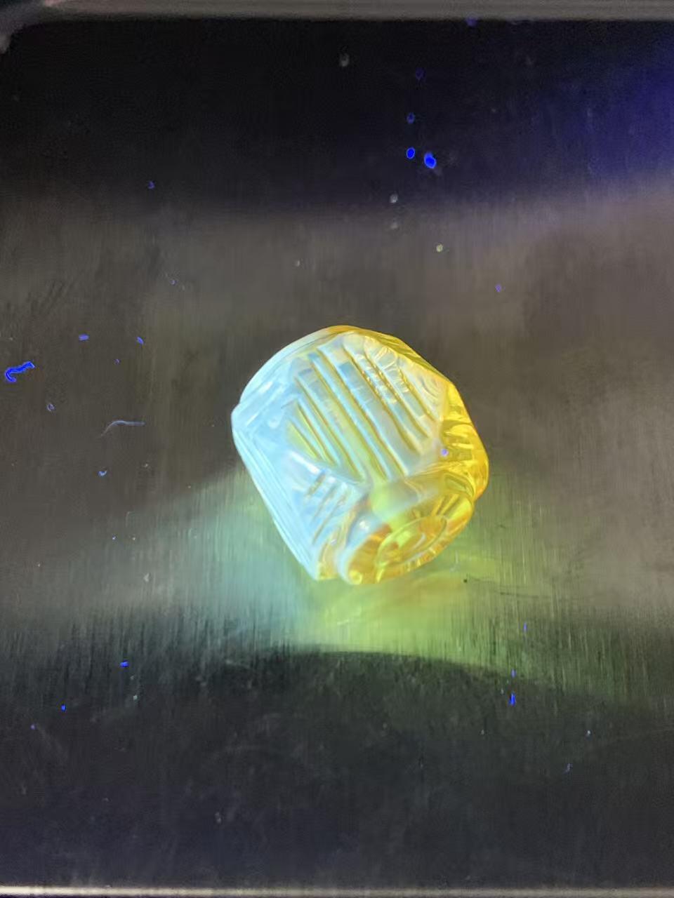 天然乌克兰蜜蜡唐八棱桶珠一个！