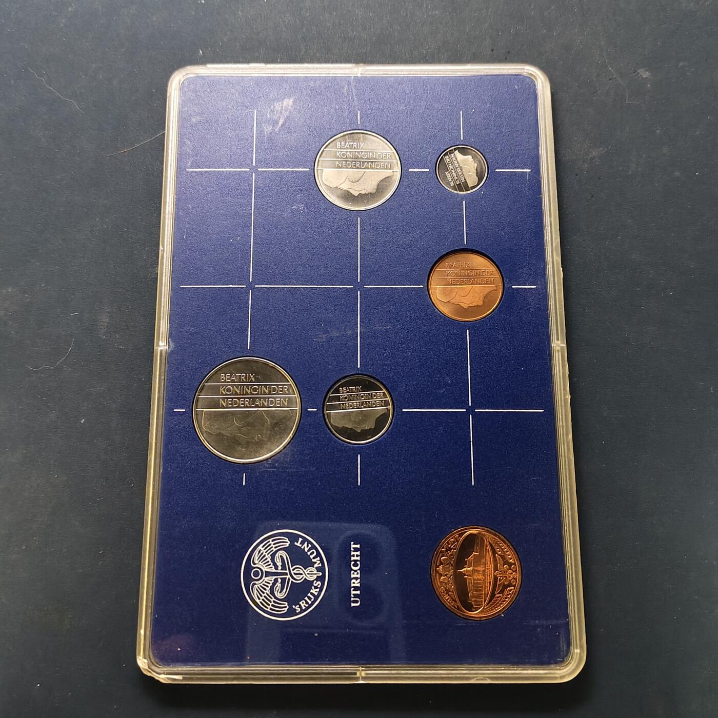 【全场包邮】纯粹捡漏拍506场-持续更新中 荷兰1983-1986年官方封装套币4套