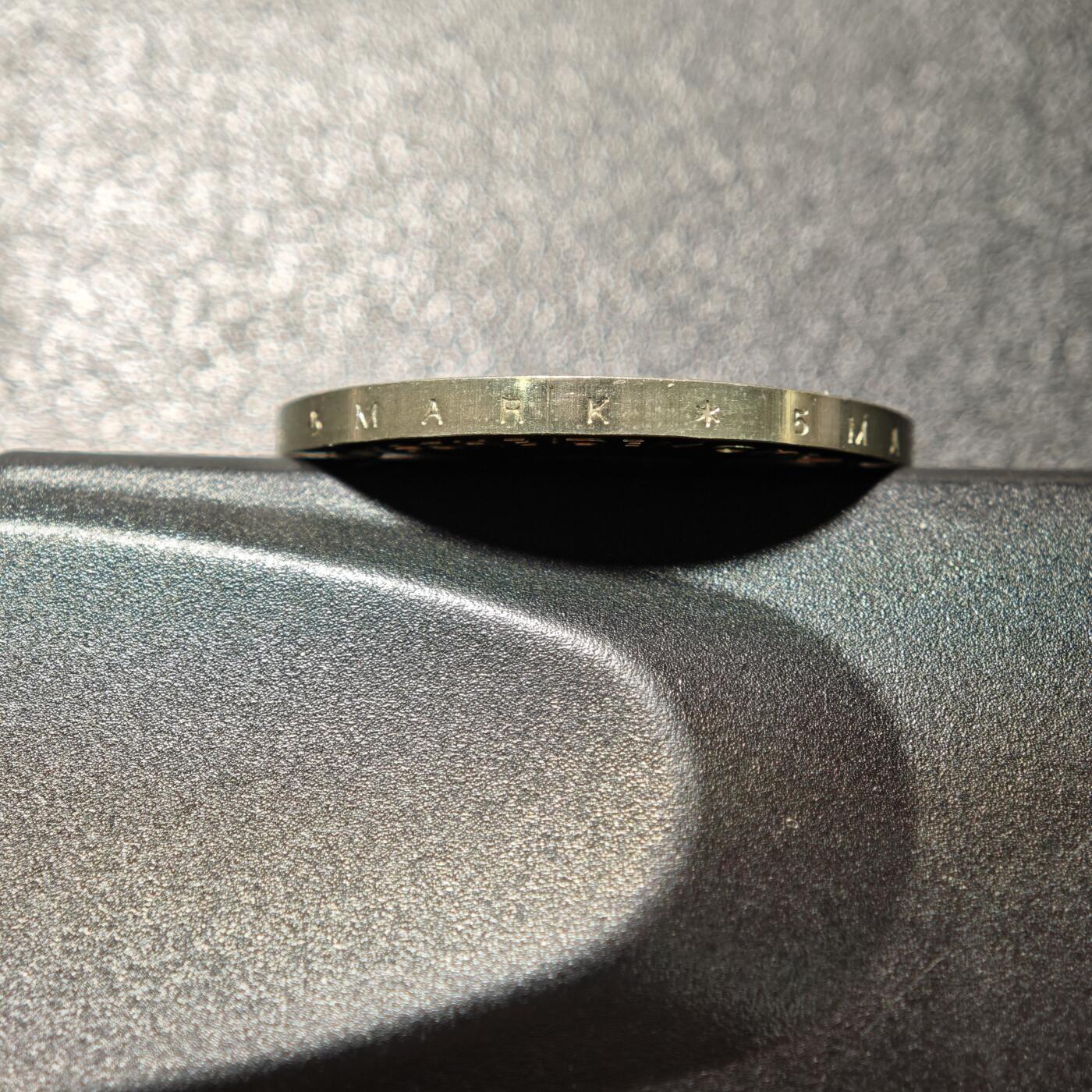 【德藏】世界币章拍卖第167期（拍品征集中~欢迎藏友联系） 1990年 东德记者库尔特·图霍尔斯基诞辰百年5马克纪念镍币 直径约：29mm；重约：12.2g