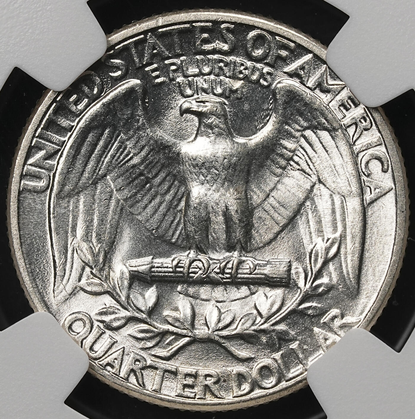 修遠堂世界钱币第106期，请看参拍说明 NGC MS63 1942年美国25美分银币