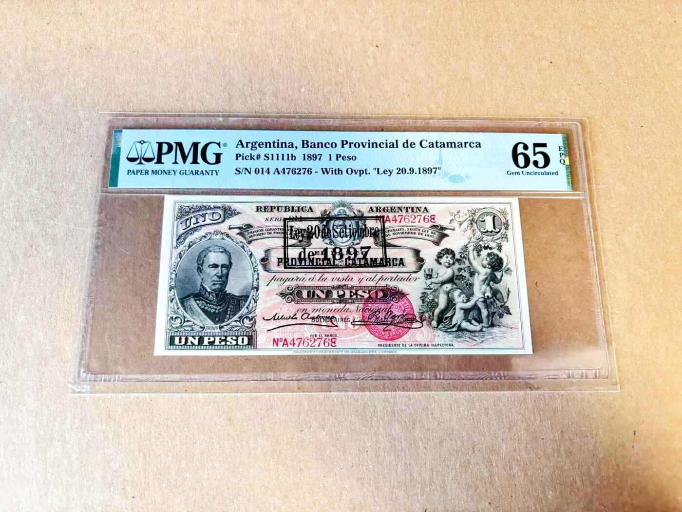 【Blue Auction】世界纸币精拍第788期——18级TOP拍卖/信誉/品质/专业/高效💫 【仅4个记录 唯一冠军分罕见】阿根廷 早期 1897年1比索 PMG65EPQ 绝品品相可遇不可求 正面G. Brown将军 3个小天使 背面是可爱的孩童进行艺术创作与科学实验 非常讨喜的一张BWC早期纸币