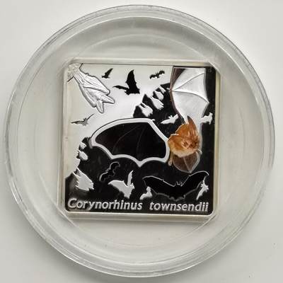 博洋堂世界钱币拍卖第162期（全场包邮） 帕劳2016年10元镶彩色玻璃精制银币 汤氏大耳蝠‌ 50克999银 发行量：999 盒证全