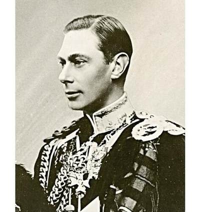 纯手工 英国1951年 乔治六世屠龙马剑 镀金高浮雕精制币章吊坠 40MM 纯手工 英国1951年 乔治六世屠龙马剑 镀金高浮雕精制币章吊坠 40MM