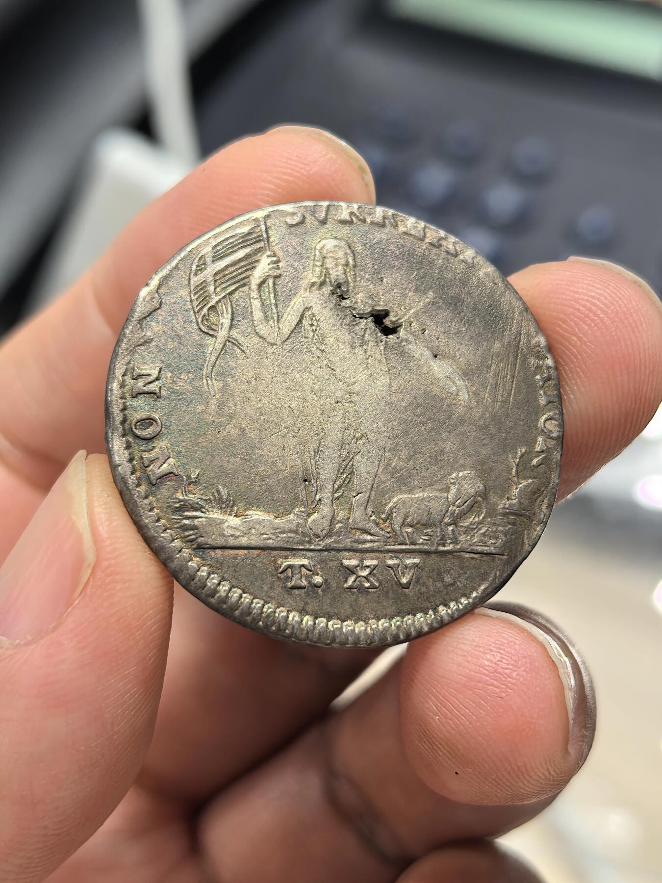 博洋堂世界钱币拍卖第162期（全场包邮） 马耳他骑士团1772年15Tari银币，稀见品种，正面是骑士团纹章，背面是施洗者圣约翰立像，左侧旗帜，下方羔羊（神之羔羊）