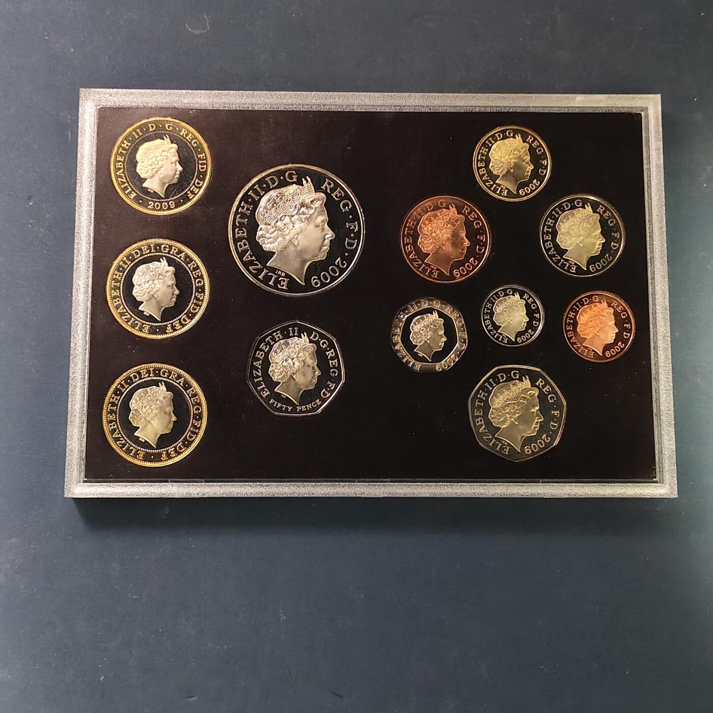 【全场包邮】纯粹捡漏拍507场-持续更新中 【重磅·邱园】英国2009年官方精制套币-5镑亨利八世登基500周年+50便士邱园250周年+2镑彭斯诞生250周年+2镑物种起源150周年+2镑机械时代-盒证全