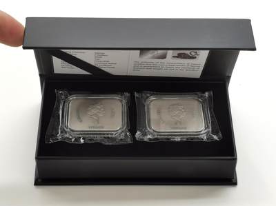 博洋堂世界钱币拍卖第162期（全场包邮） 所罗门2020年2x2元凹凸仿古银币套 黑天鹅 （一个高浮雕一个阴雕） 999银1盎司X2 发行量：5000 盒证全