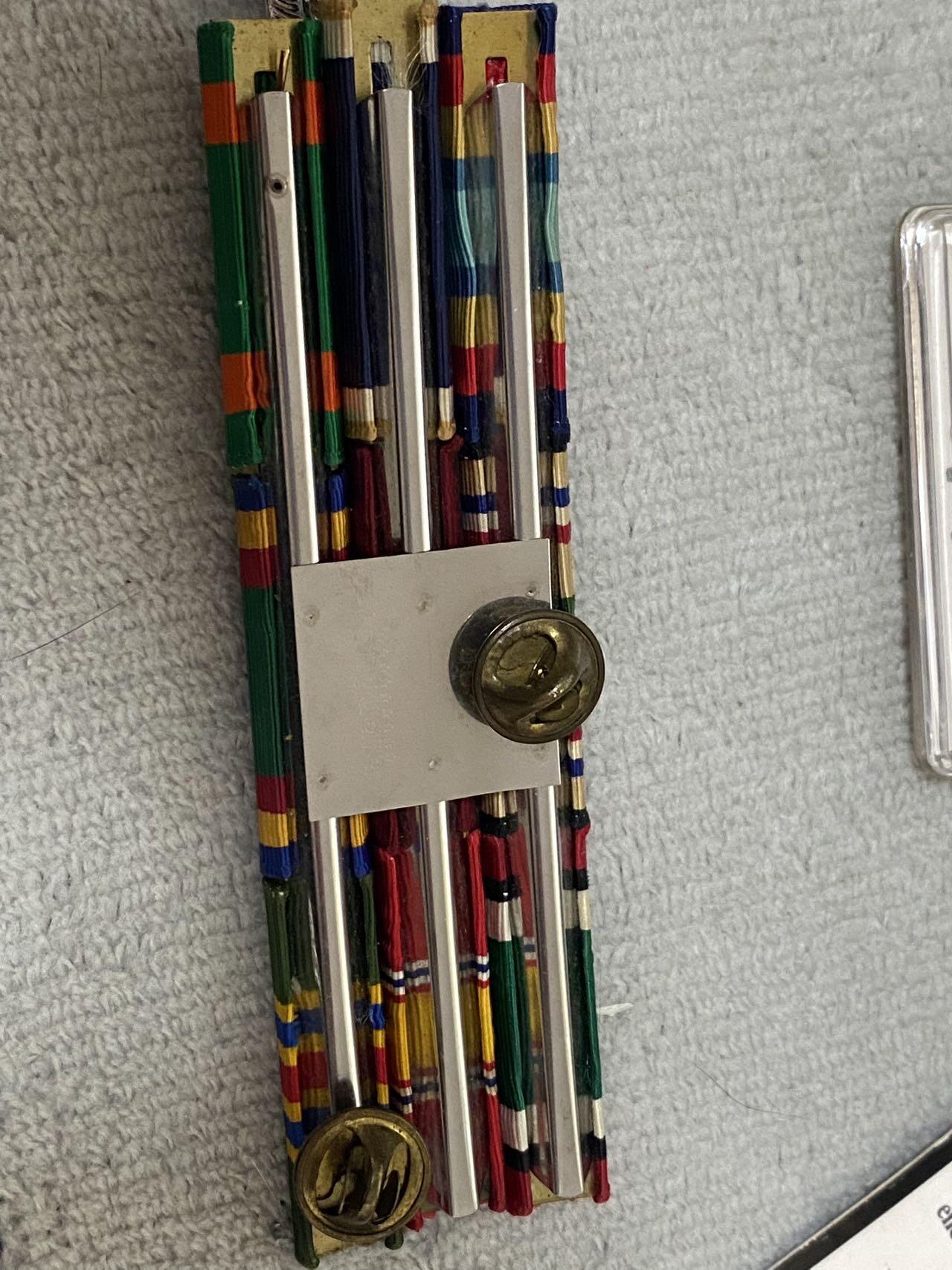 德国苏联勋章奖章年初拍卖 本次高价值物品较多 德因原因只上2-3图 具体的想要的请联系我要完整图。都经过讨论未标明则全部是原品，保真 放心拍。3月4日晚上九点结束在麦稀奇 找不到的加我qq或者微信都是184277308备注苏章拍卖。 美国海军纪念章一套 品相都不错 还带着勋略 