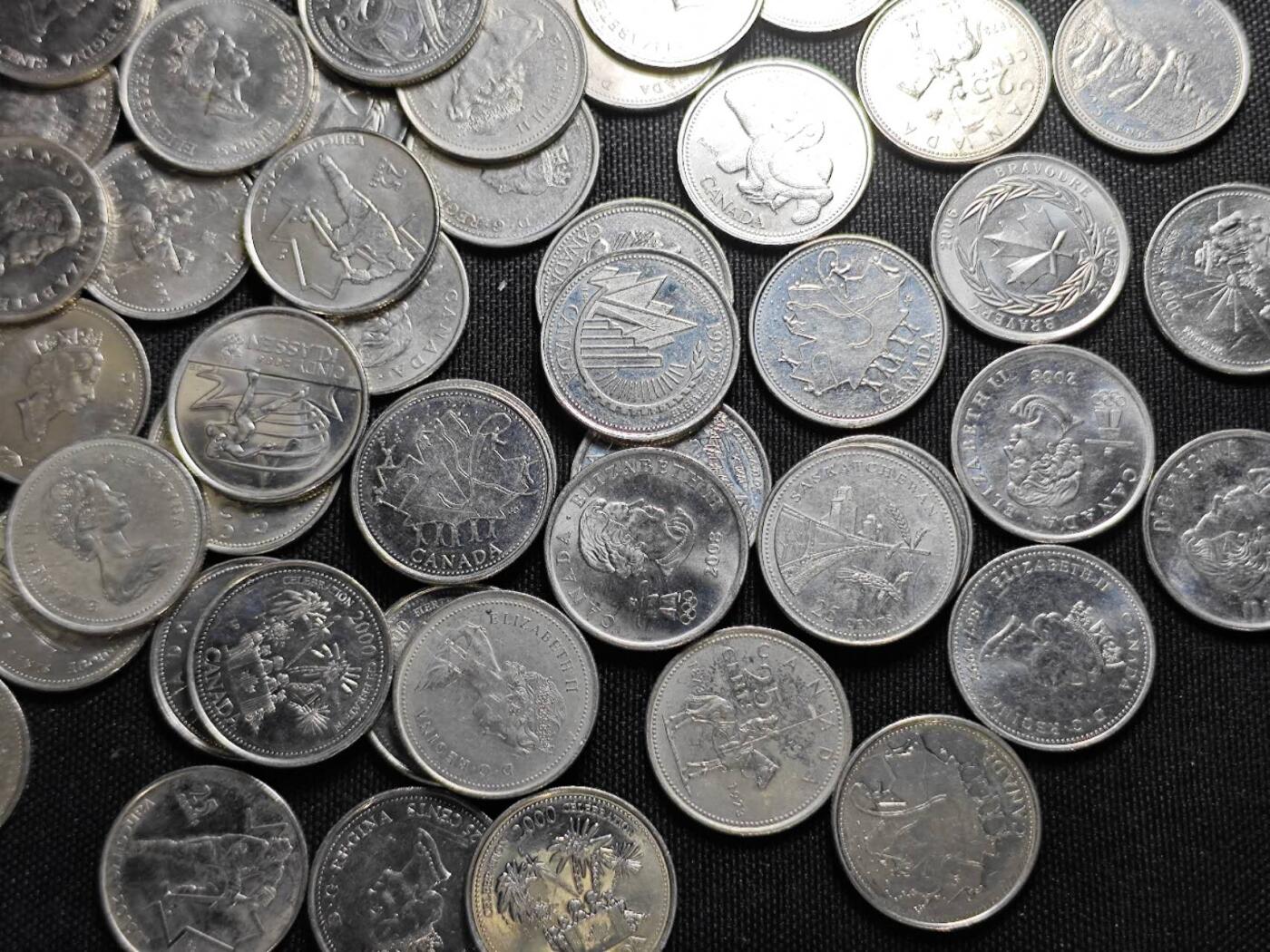 KK钱币收藏小铺   套币 批量/好品散币专场 2月预留时间 周末发货  加拿大25分纪念币一组61枚