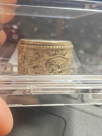 双龙戏珠 老银扳指 中间可以转动 评级封装 时来运转 - 双龙戏珠 老银扳指 中间可以转动 评级封装 时来运转