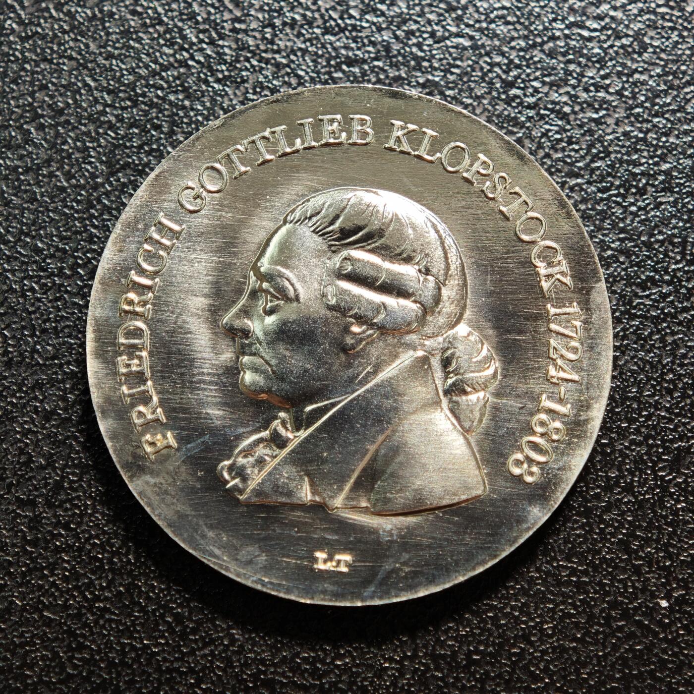 【德藏】世界币章拍卖第167期（拍品征集中~欢迎藏友联系） 1978年 东德诗人弗里德里希·戈特利布·克洛普斯托克逝世175周年5马克纪念镍币 直径约：29mm；重约：12.1g