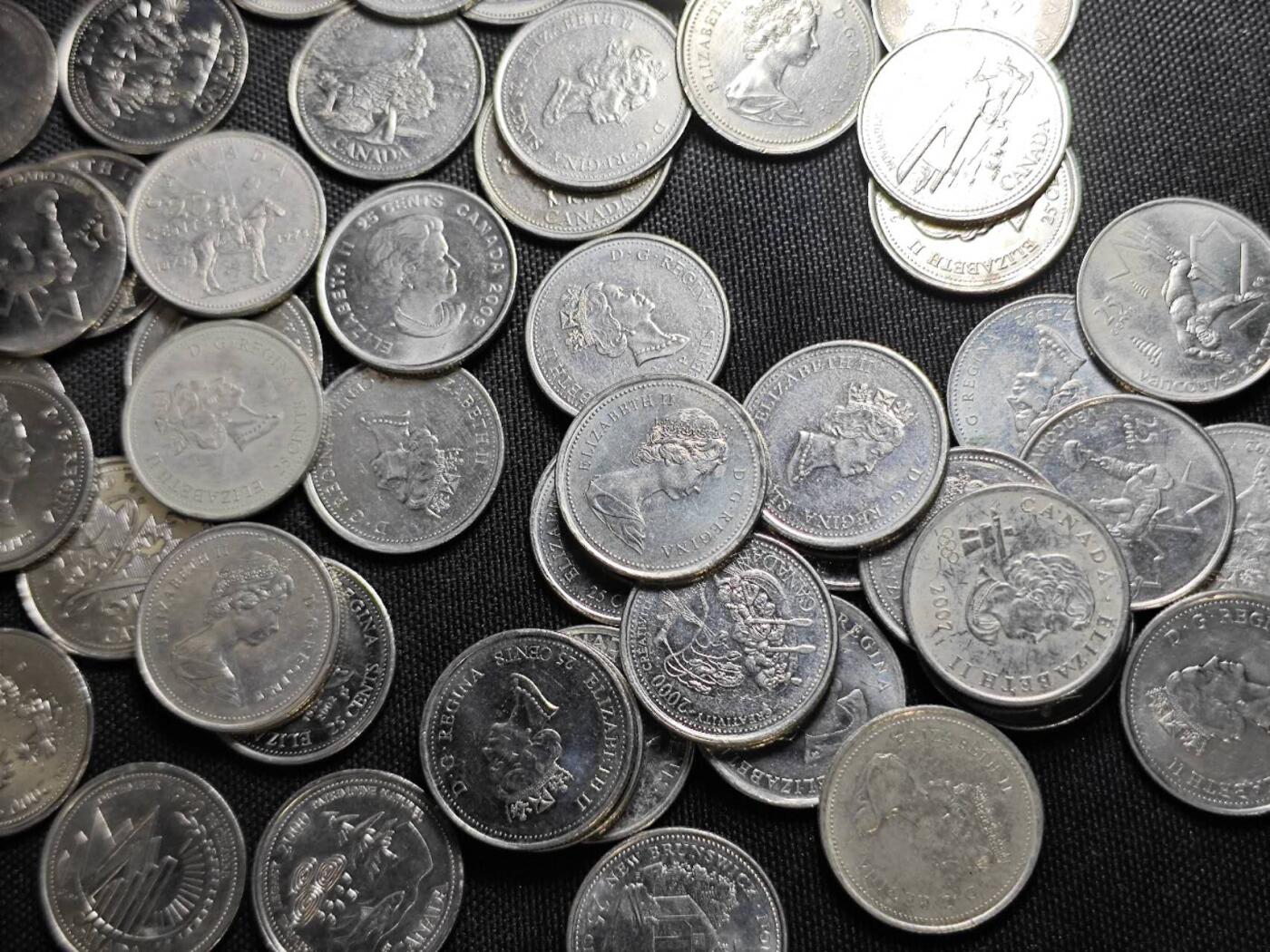 KK钱币收藏小铺   套币 批量/好品散币专场 2月预留时间 周末发货  加拿大25分纪念币一组61枚