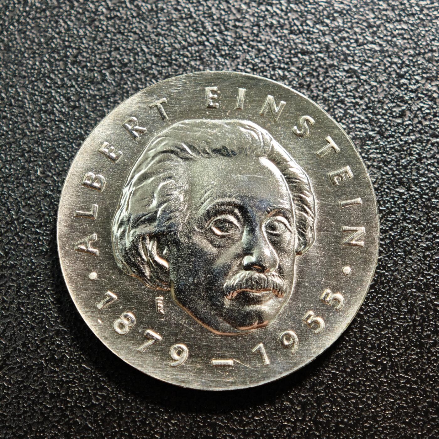 【德藏】世界币章拍卖第167期（拍品征集中~欢迎藏友联系） 1979年 东德物理学家爱因斯坦诞辰百年5马克纪念镍币 直径约：29mm；重约：12.1g