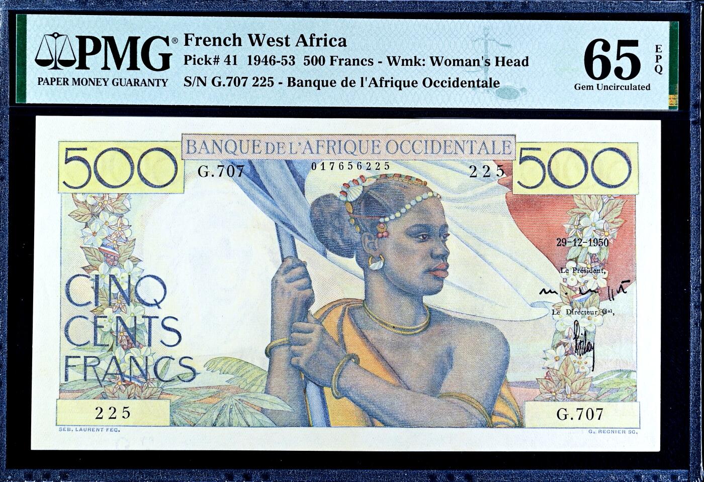 【Blue Auction】世界纸币精拍第788期——18级TOP拍卖/信誉/品质/专业/高效💫 【该套筋票 仅1张更高分 绝品罕见 传说级 无47】法属西非 1950年500法郎 PMG65EPQ 凑套必备 可遇不可求 正面手持法国三色旗的黑人妇女 背面与法国白人士兵并肩战斗的黑人士兵 殖民色彩和教化意味十足 大票幅 雕刻精美（这套法属西非纸币非常经典 放一起非常漂亮 常缺此张 熊大厨极力推荐 几乎一生一遇 值得珍藏）