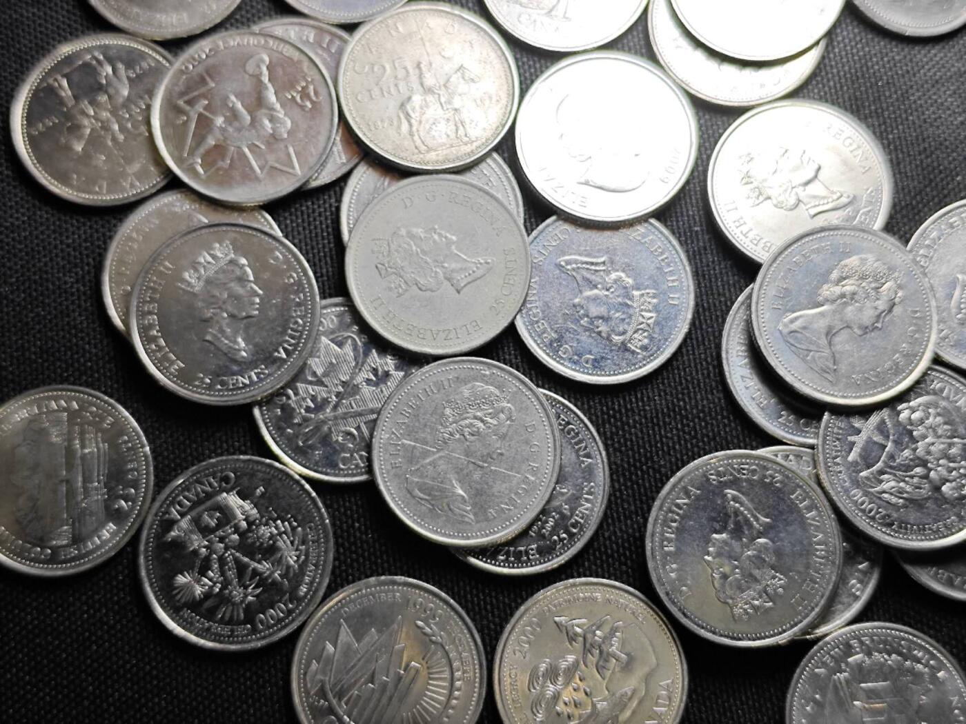 KK钱币收藏小铺   套币 批量/好品散币专场 2月预留时间 周末发货  加拿大25分纪念币一组61枚