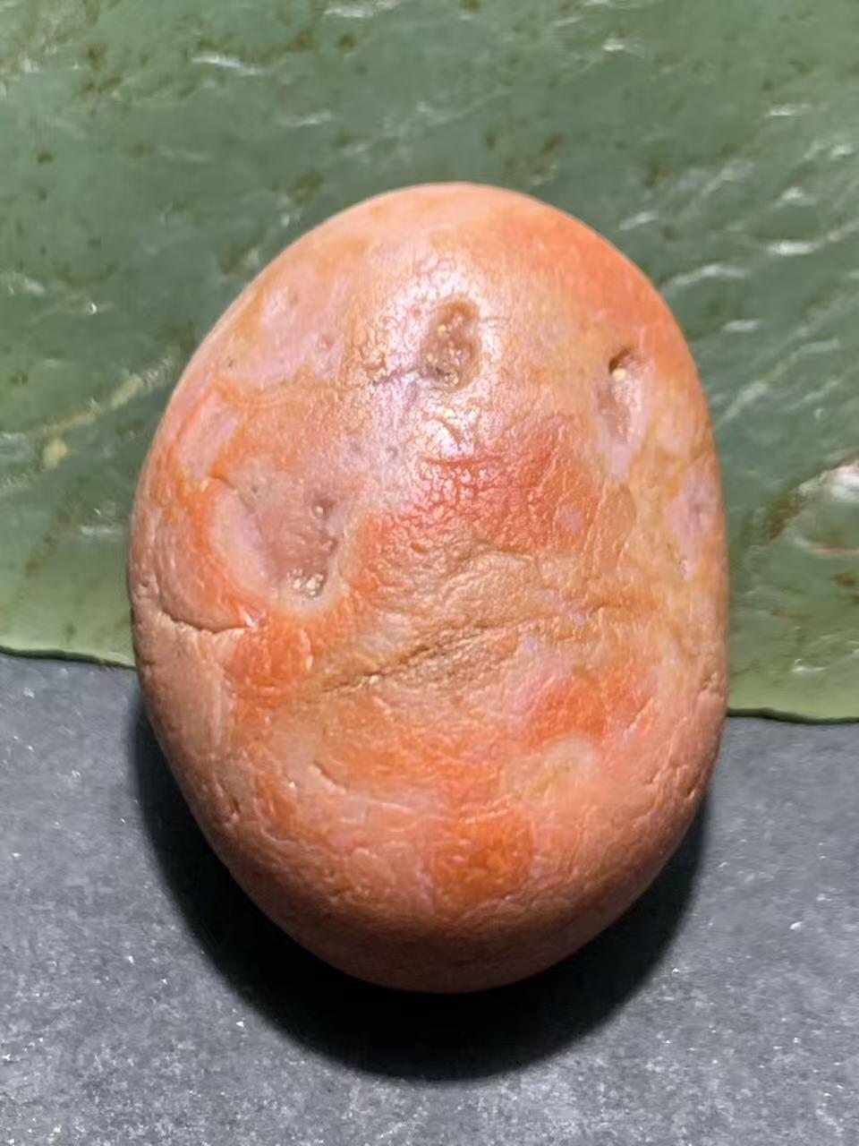 精美川料红白水冲籽南红玛瑙原石一颗