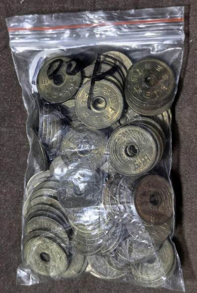 北京马甸外国币专卖第148期，外国币，中国早期纪念币专场，陆续上拍，欢迎关注 - 日本5元100枚，流通品