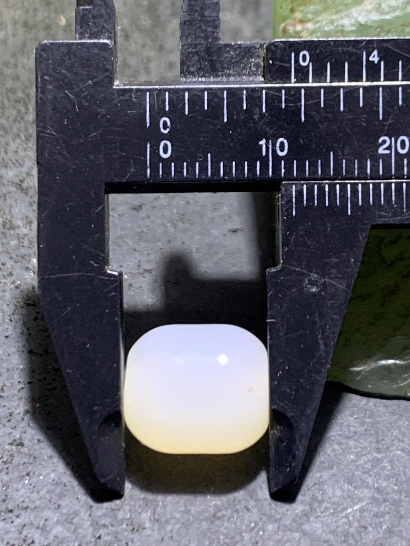 荔枝冻通货随形桶珠一颗，