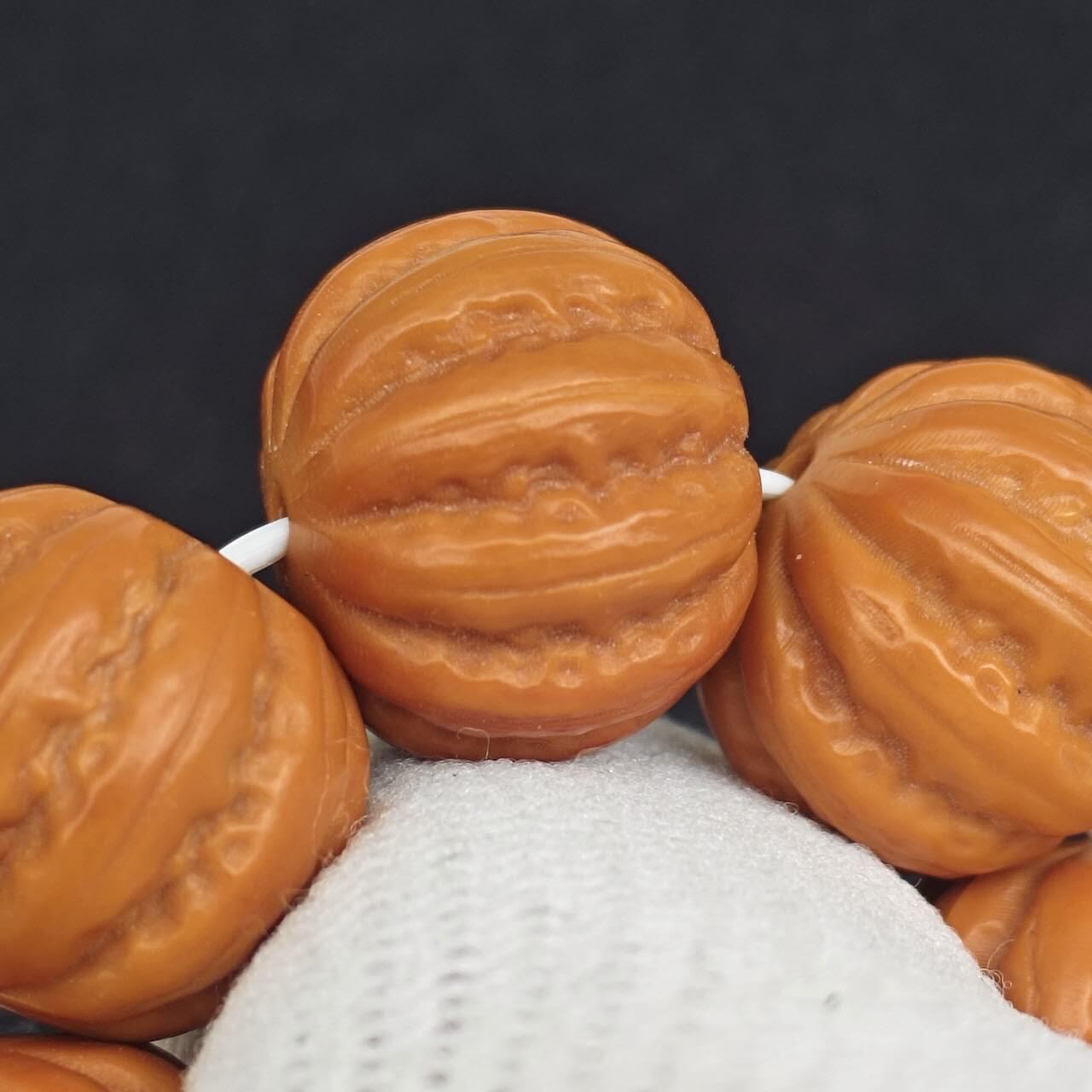 猴头精雕京八棱手串