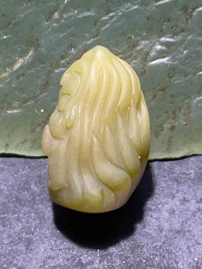 精美高玉化亚光盐源玛瑙手工雕刻九尾狐珠一颗 精美高玉化亚光盐源玛瑙手工雕刻九尾狐珠一颗