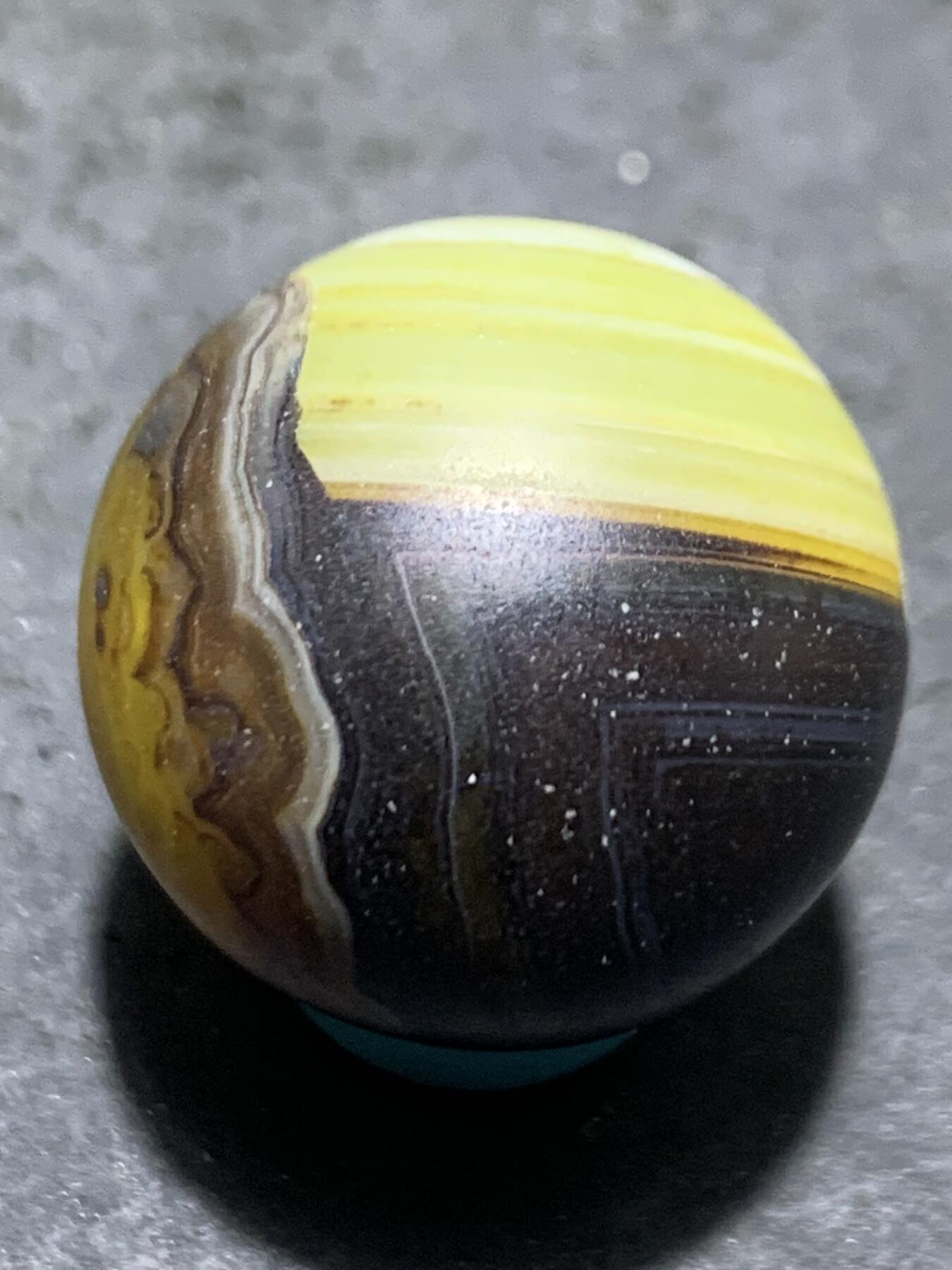 精美高玉化缠丝玛瑙2.0圆珠一颗，