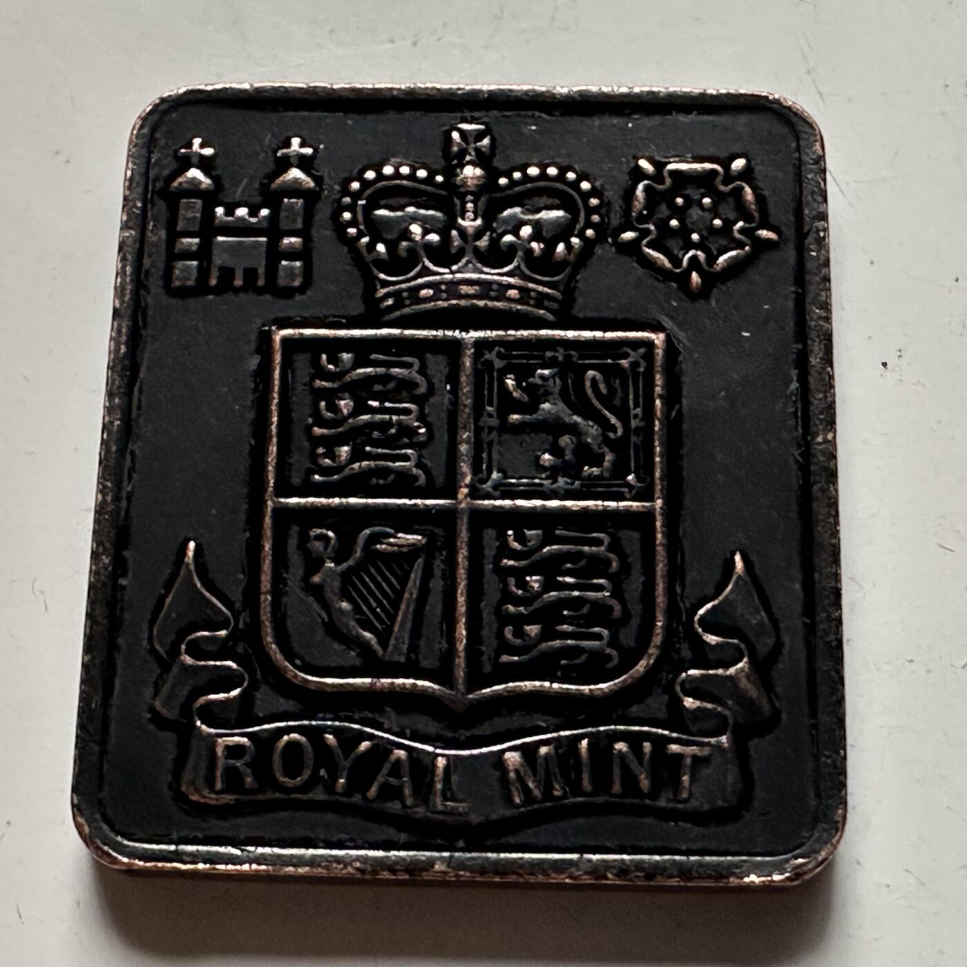 🌹外币初藏🌹🐯2026年第22场  每周二四六晚8️⃣点 接代拍 英国1985年皇家造币厂 套币年章