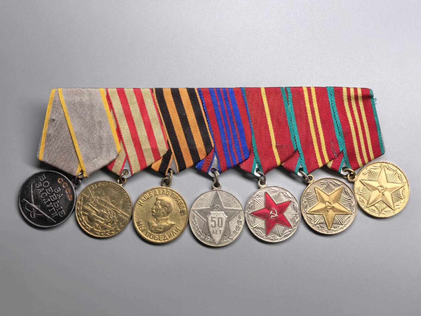 小驴勋章奖章收藏2月28日周六晚七点拍卖（调休临时调整，珍爱和平，收藏战争，铭记历史，勿忘国耻，忠党爱国。有偿代拍，送拍规则在简介最后，参拍须阅读规则后再参拍，关系到运费包装发货时效真假辨别等关键信息，拍卖时不再发原图，看大图店主微信码在拍卖店铺介绍里）