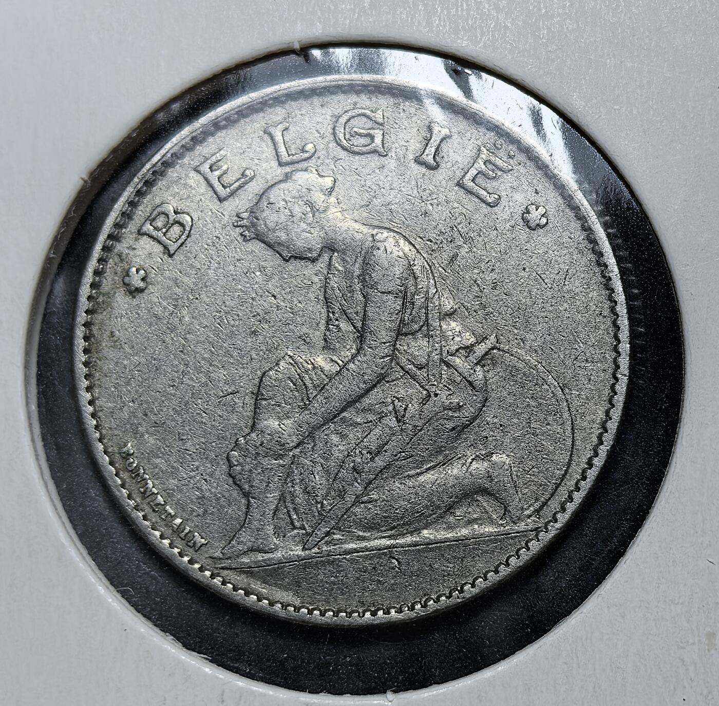 外国优质老铜币银币，正月十二晚九点倒数截拍，满百包邮可寄存，持续收拍 比利时1922 年1 法郎，正面为商神杖与面值，背面是象征战后重建的 “持剑少女” 像。此币发行于一战结束后，是比利时在经济重建期稳定货币流通的重要辅币，见证其从战争创伤中复苏的历程。