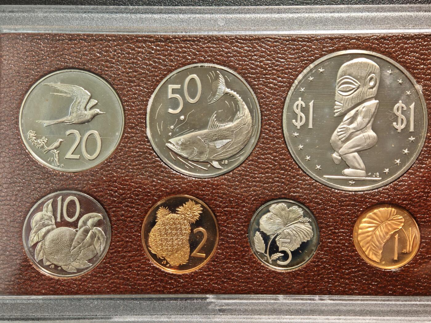 【德藏】世界币章拍卖第166期（拍品征集中~欢迎藏友联系） 1975年 库克群岛精制套币 原盒 带说明书