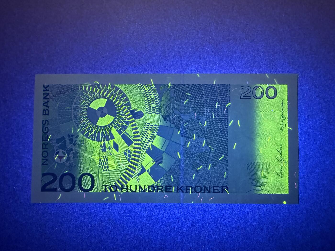 《艾美收藏》第234期-3.1周日外币精华场 挪威200克朗 UNC 初版 无4