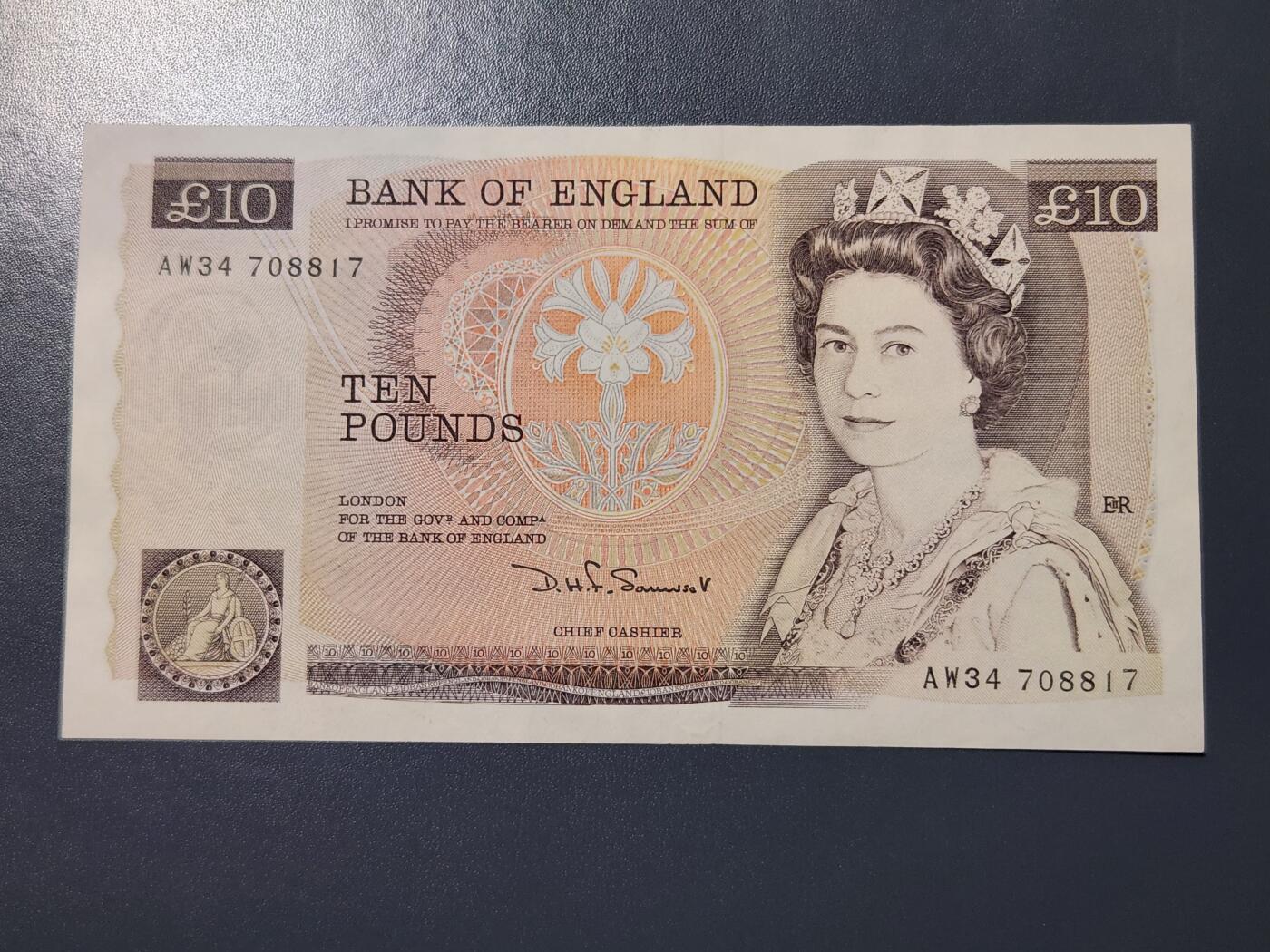 2月28号晚上8点 外国纸币自动截拍第32场