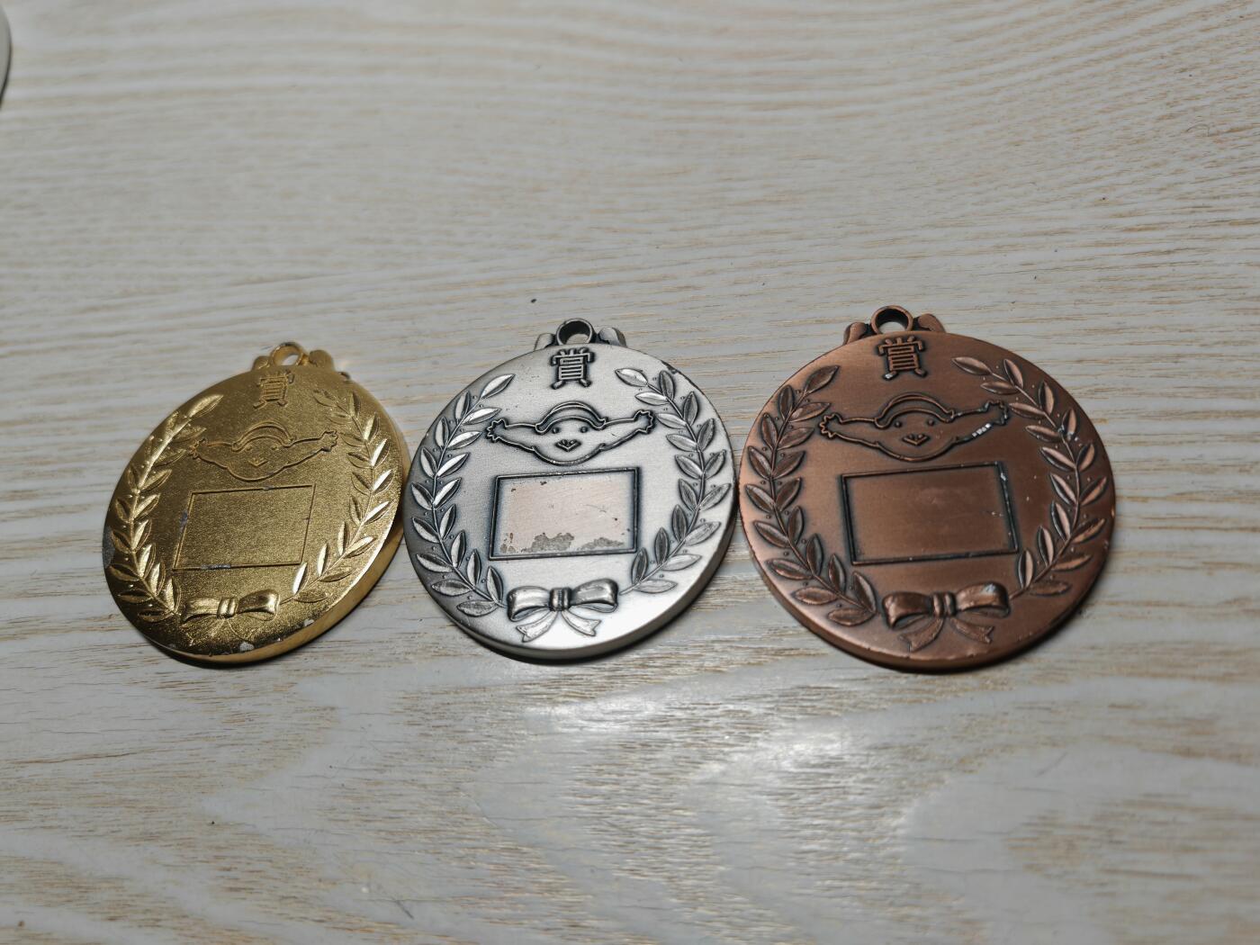 日本某比赛的金银铜奖牌 直径60mm 每块约143g