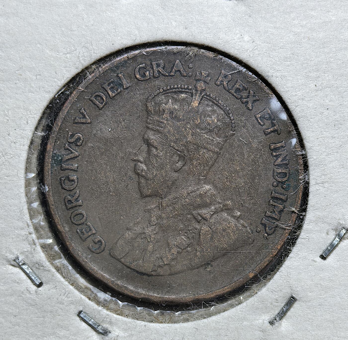 外国优质老铜币银币，正月十二晚九点倒数截拍，满百包邮可寄存，持续收拍 加拿大1928年1分铜币，正面为乔治五世高冠像，背面镌加拿大国花枫叶。发行于大萧条前夕，是加拿大延续英联邦君主象征、强化国家身份认同的流通辅币，见证了加拿大在经济动荡前的社会风貌。