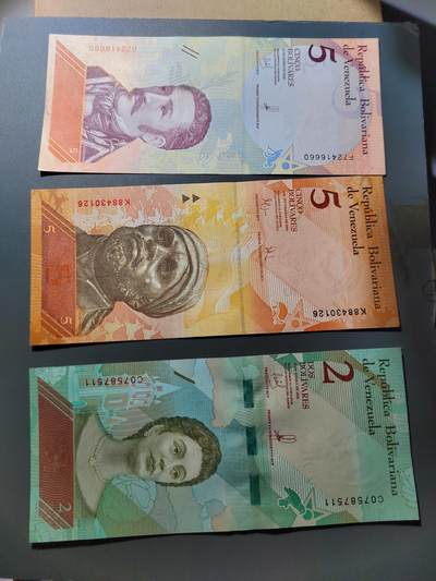 PCAI钱币  27-763  纸币钱币小专场 - 外币三张