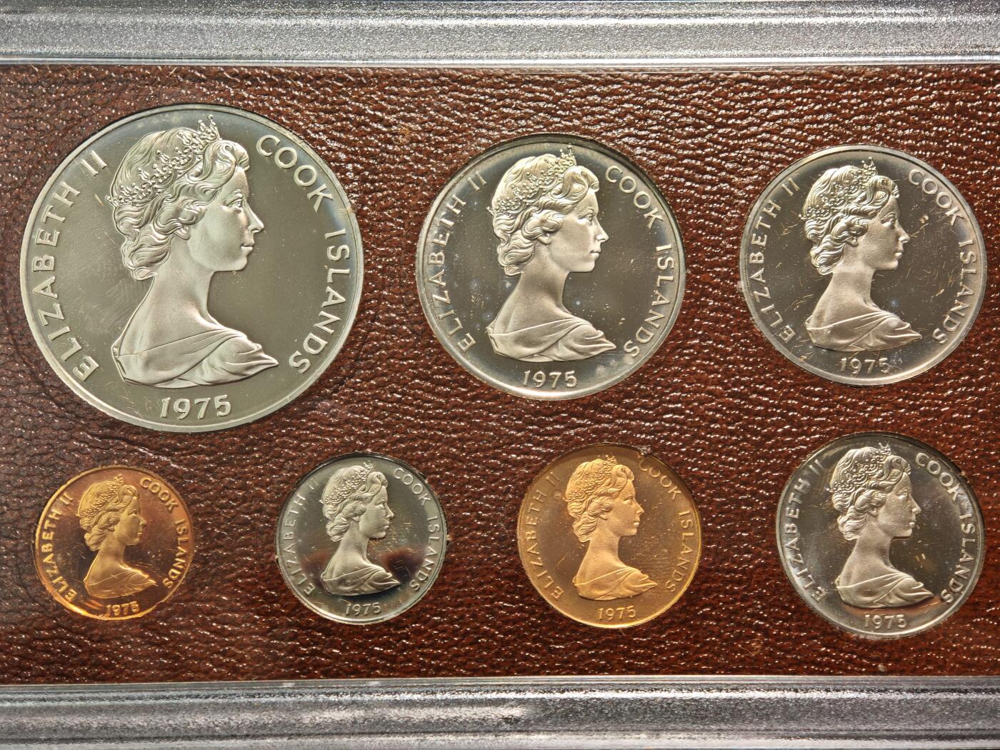 【德藏】世界币章拍卖第166期（拍品征集中~欢迎藏友联系） 1975年 库克群岛精制套币 原盒 带说明书