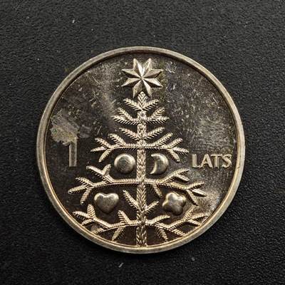 【淘币小摊】实时拍第八百七十一拍   散币银币场    每周一统一发货 - 拉脱维亚2009年1拉特圣诞树纪念币